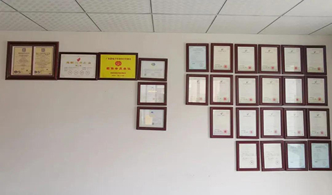 weichuang02.jpg weichuang02.jpg