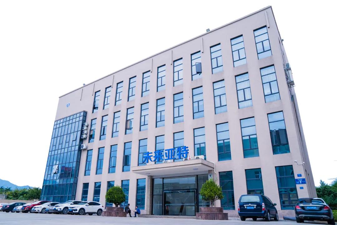 new-wlyt3.jpg new-wlyt3.jpg