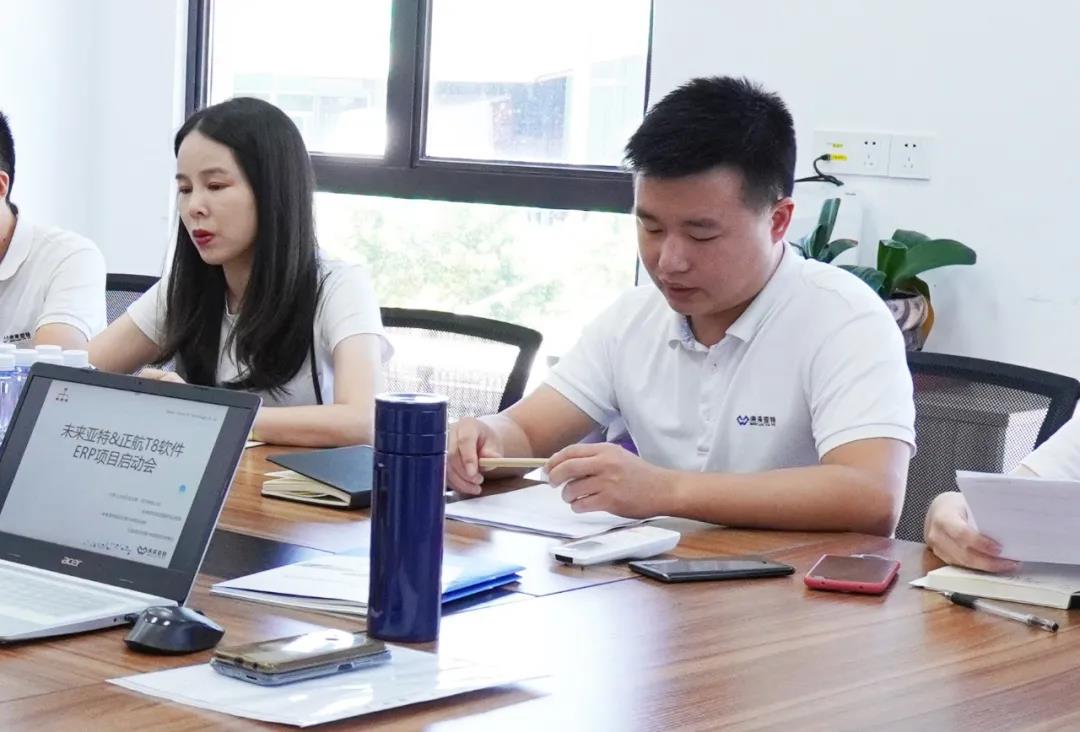 new-wlyt4.jpg new-wlyt4.jpg